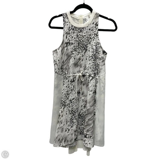 Dress Athletic Short By Lululemon In Cream & Green, Size: S
