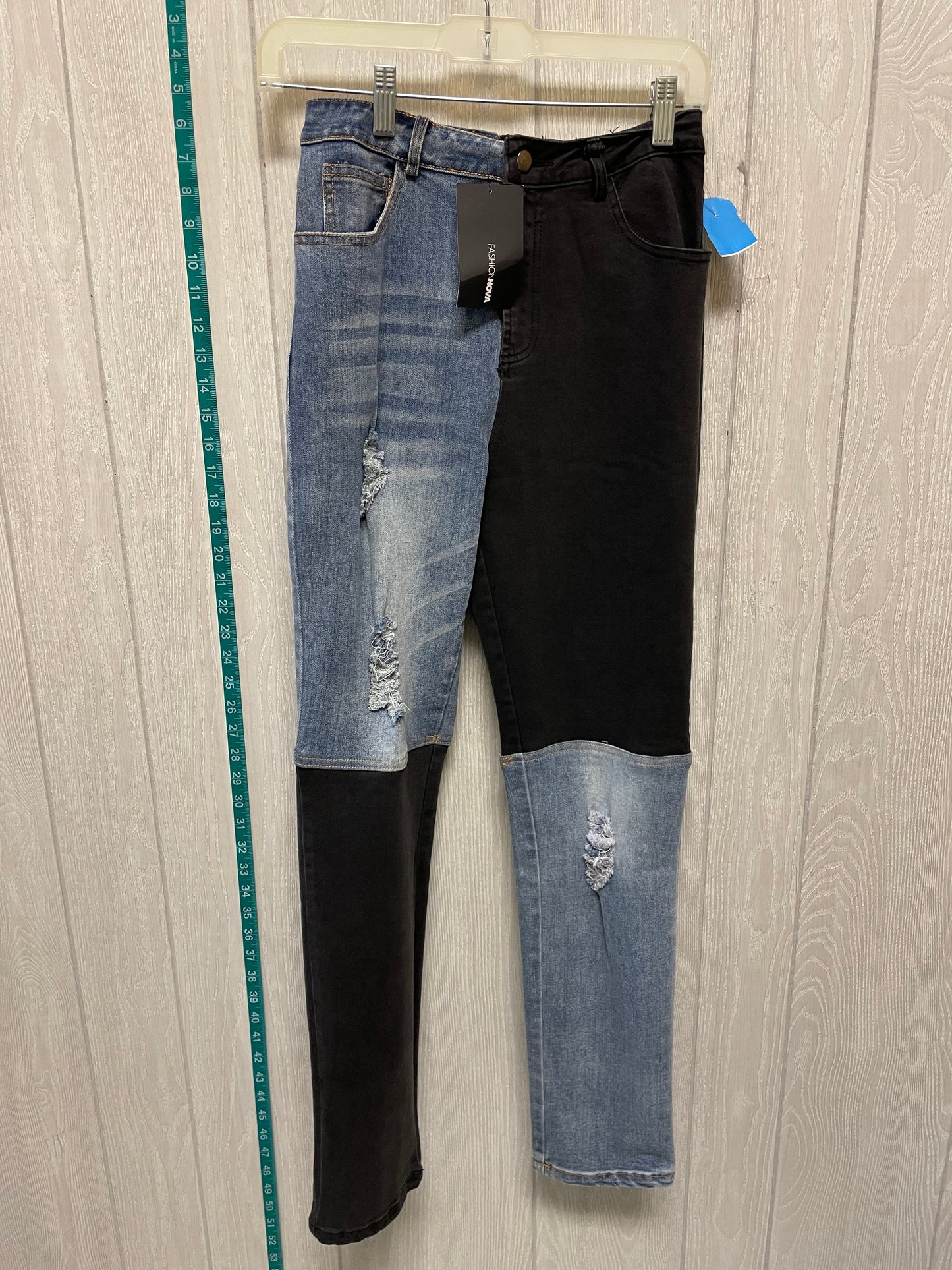 Jeans Skinny By Fashion Nova  Size: 4