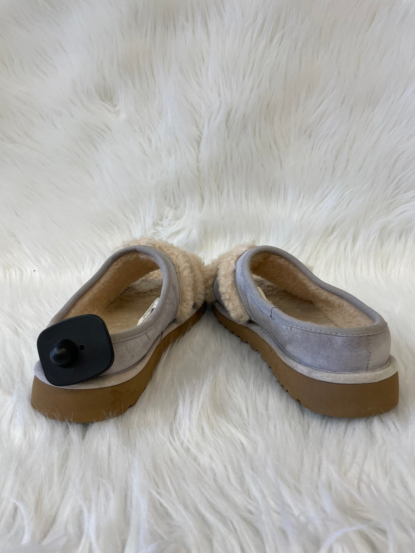 Sandals Designer By Ugg  Size: 9