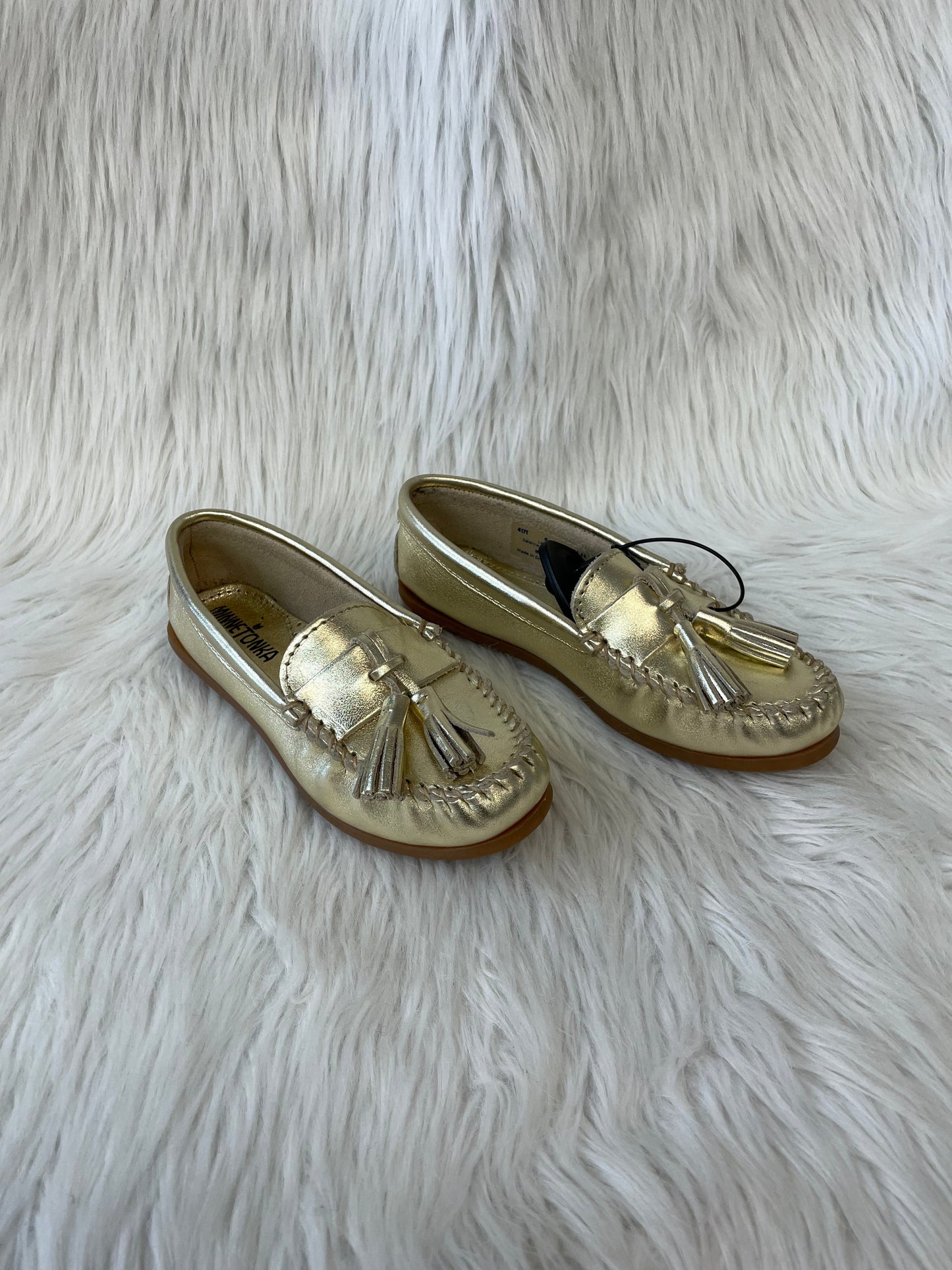 Gold Shoes Flats Minnetonka, Size 6