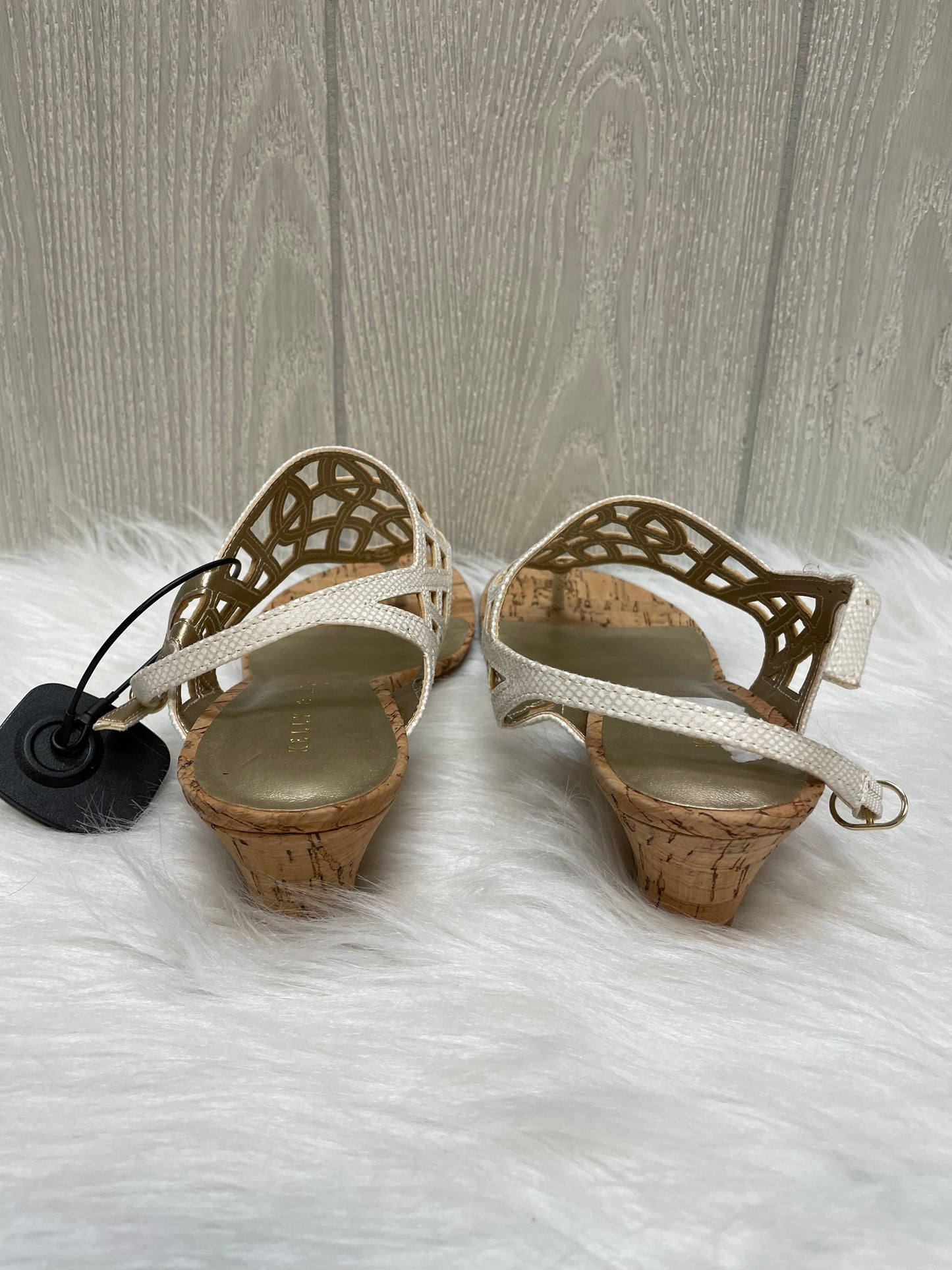 White Sandals Heels Wedge Kelly And Katie, Size 7