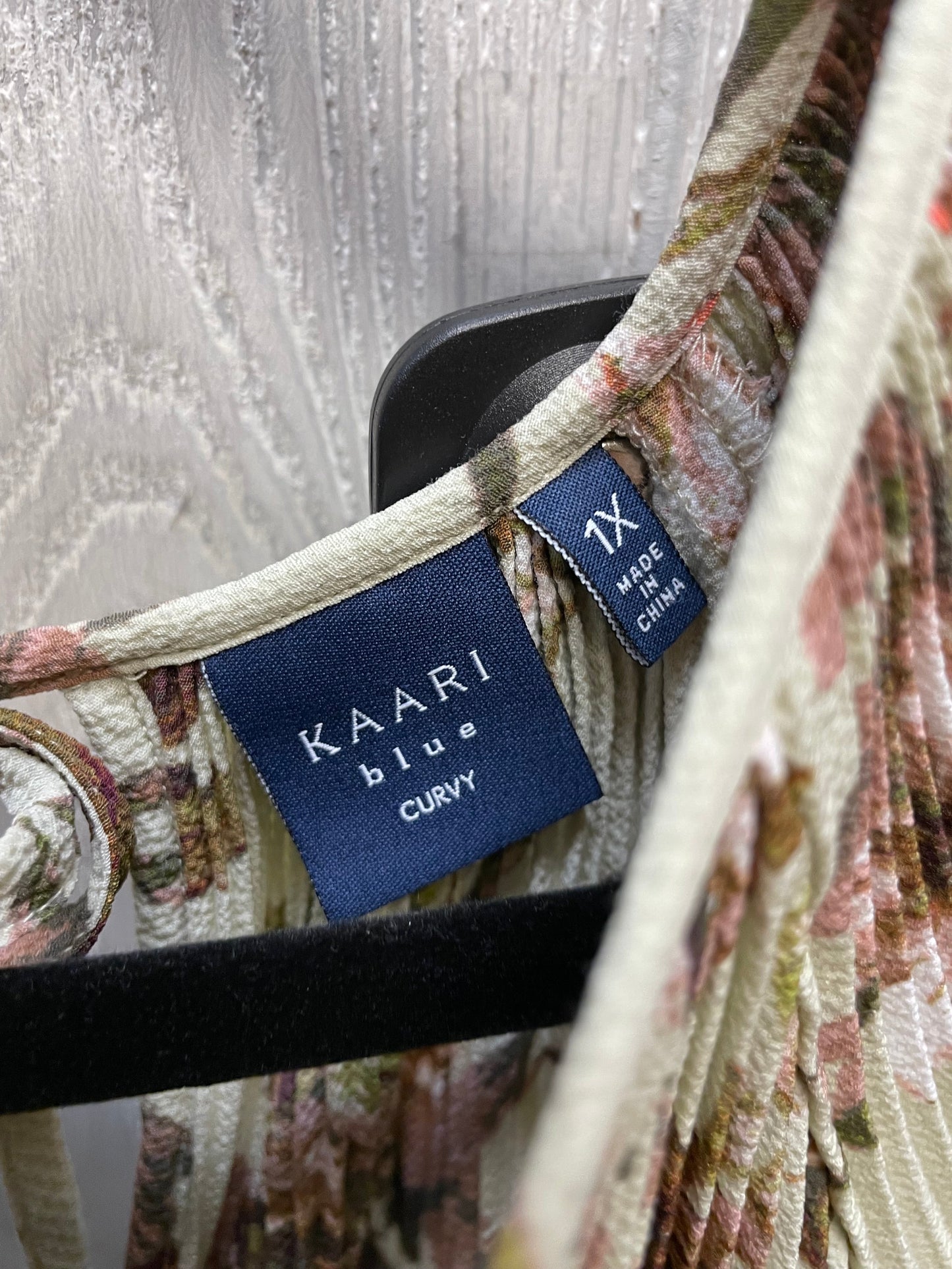 Blouse Long Sleeve By Kaari Blue In Floral Print, Size: 1x