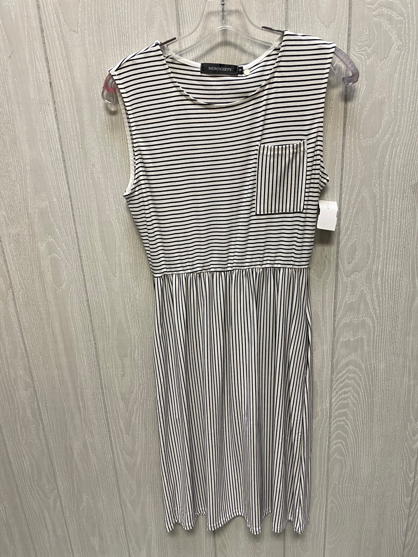 Dress Casual Short By MEROKEETYIn Striped Pattern, Size: S