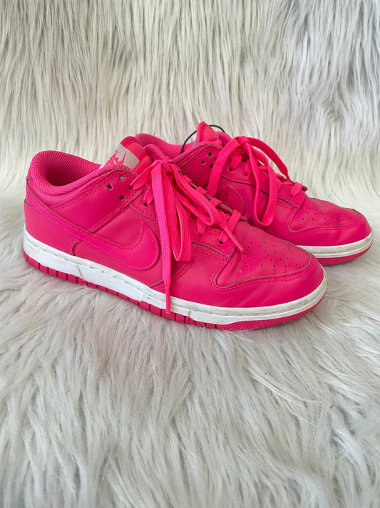 Pink Shoes Sneakers Nike, Size 7