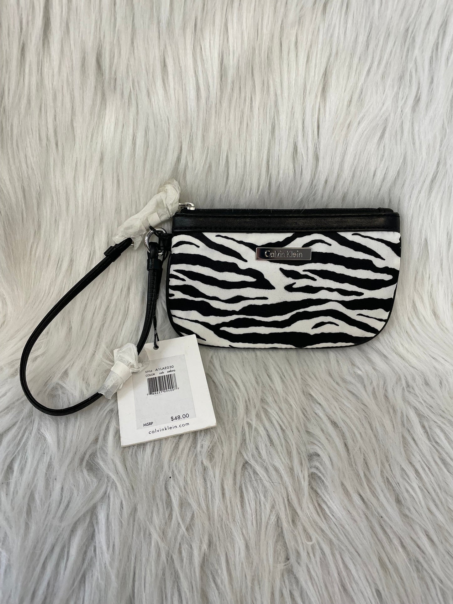 Wristlet By Calvin Klein, Size: Small