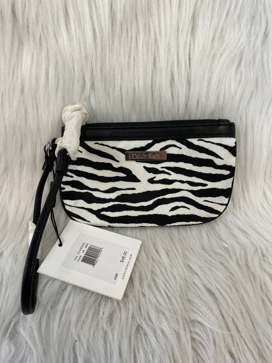 Wristlet By Calvin Klein, Size: Small