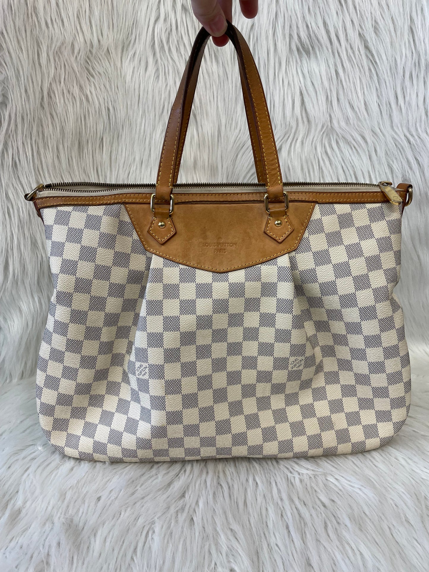 Handbag Luxury Designer Louis Vuitton, Size Large