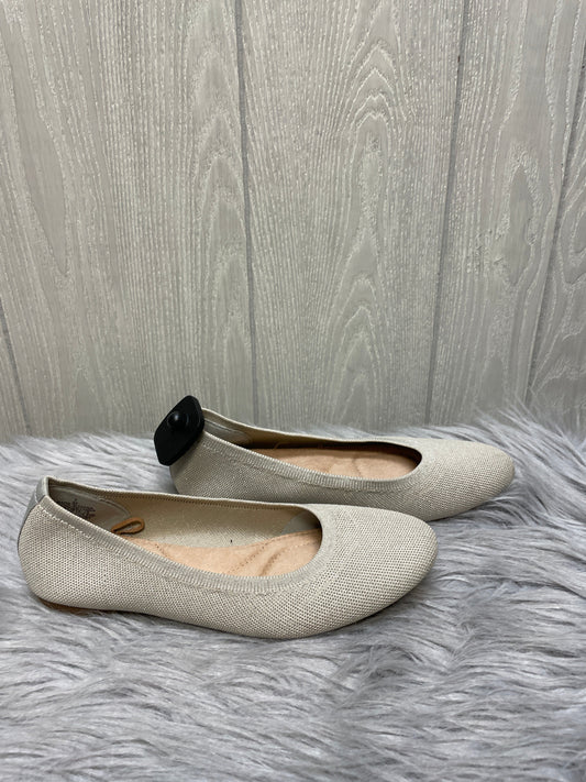 Shoes Flats By Old Navy In Silver, Size: 7