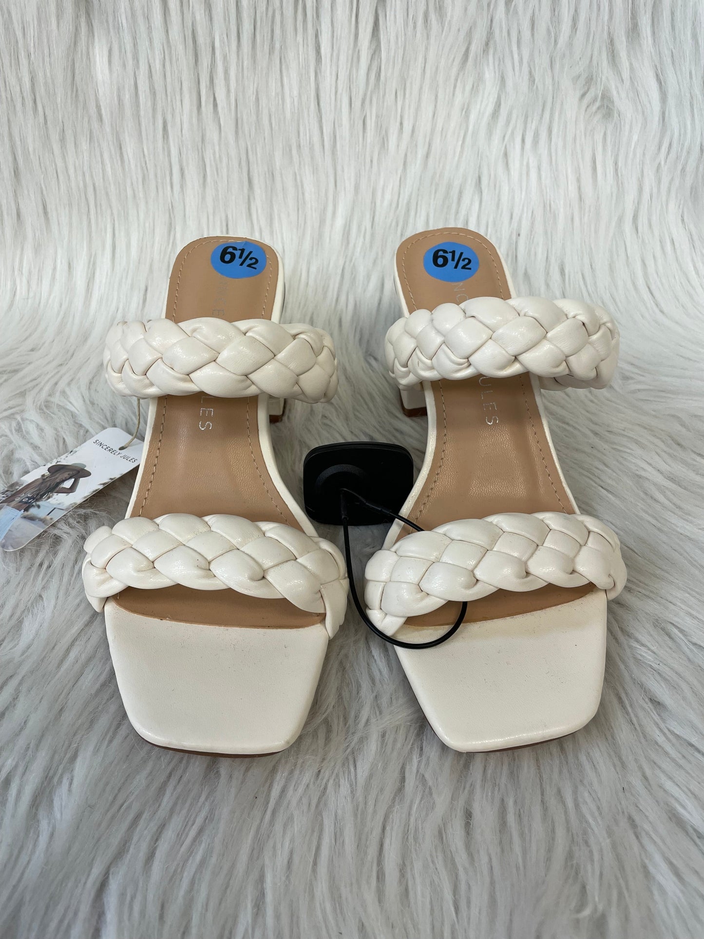 Sandals Heels Block By Clothes Mentor In Cream, Size: 6.5