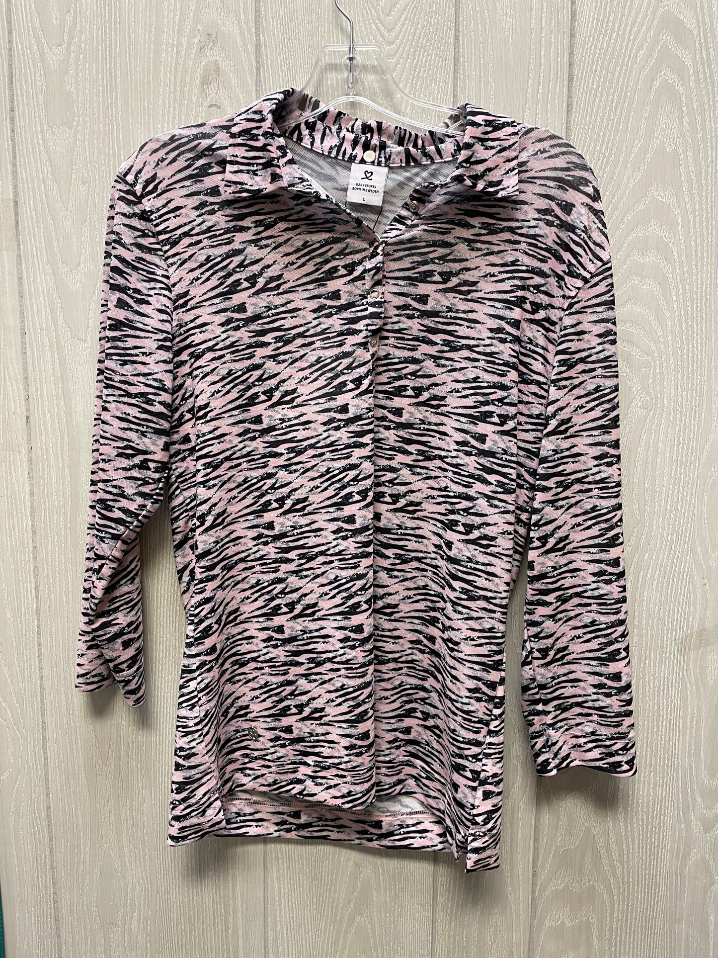 Blouse Long Sleeve By Daily Sports In Zebra Print, Size: L