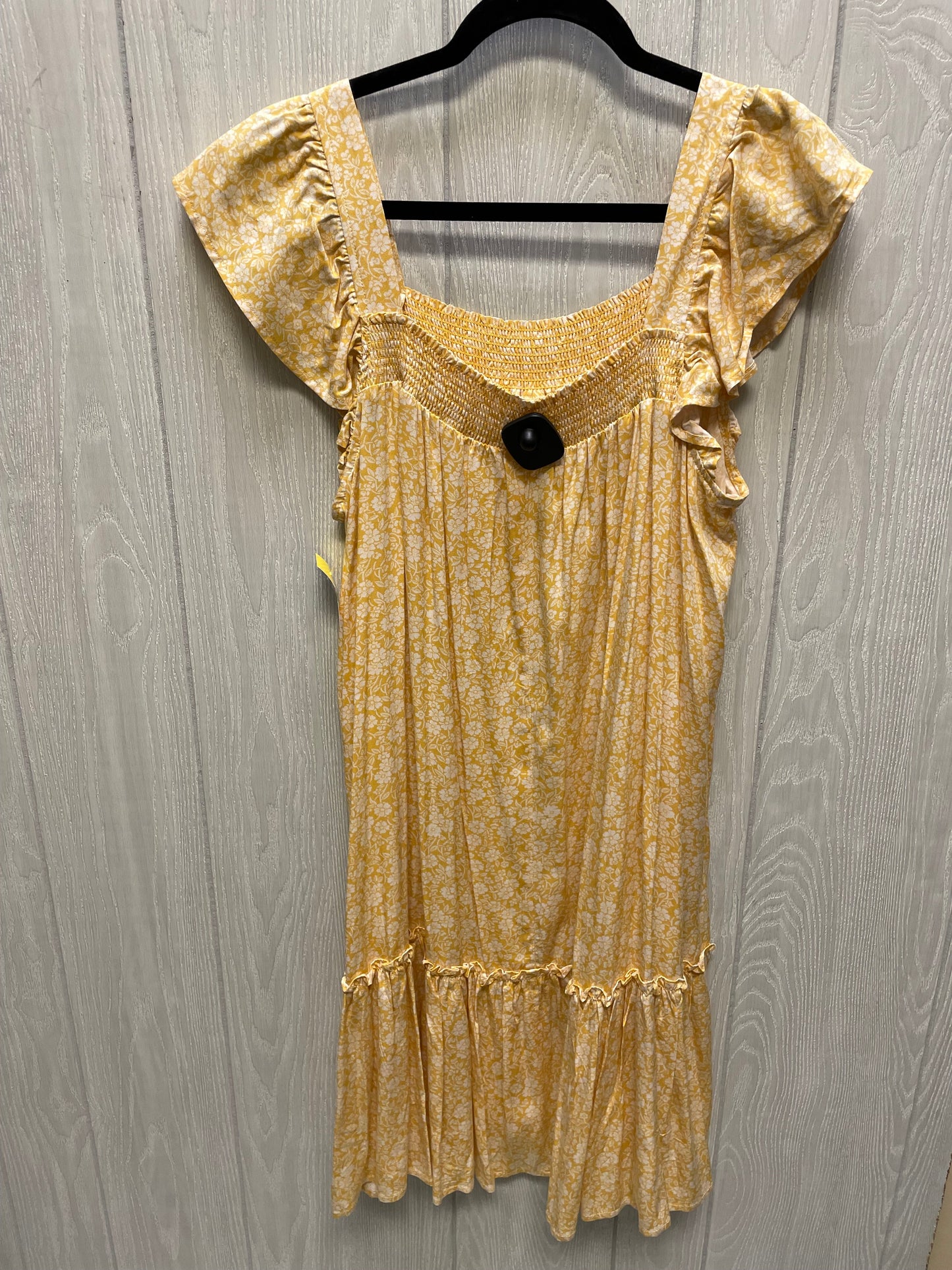 Dress Casual Short By Wonderly In Yellow, Size: M