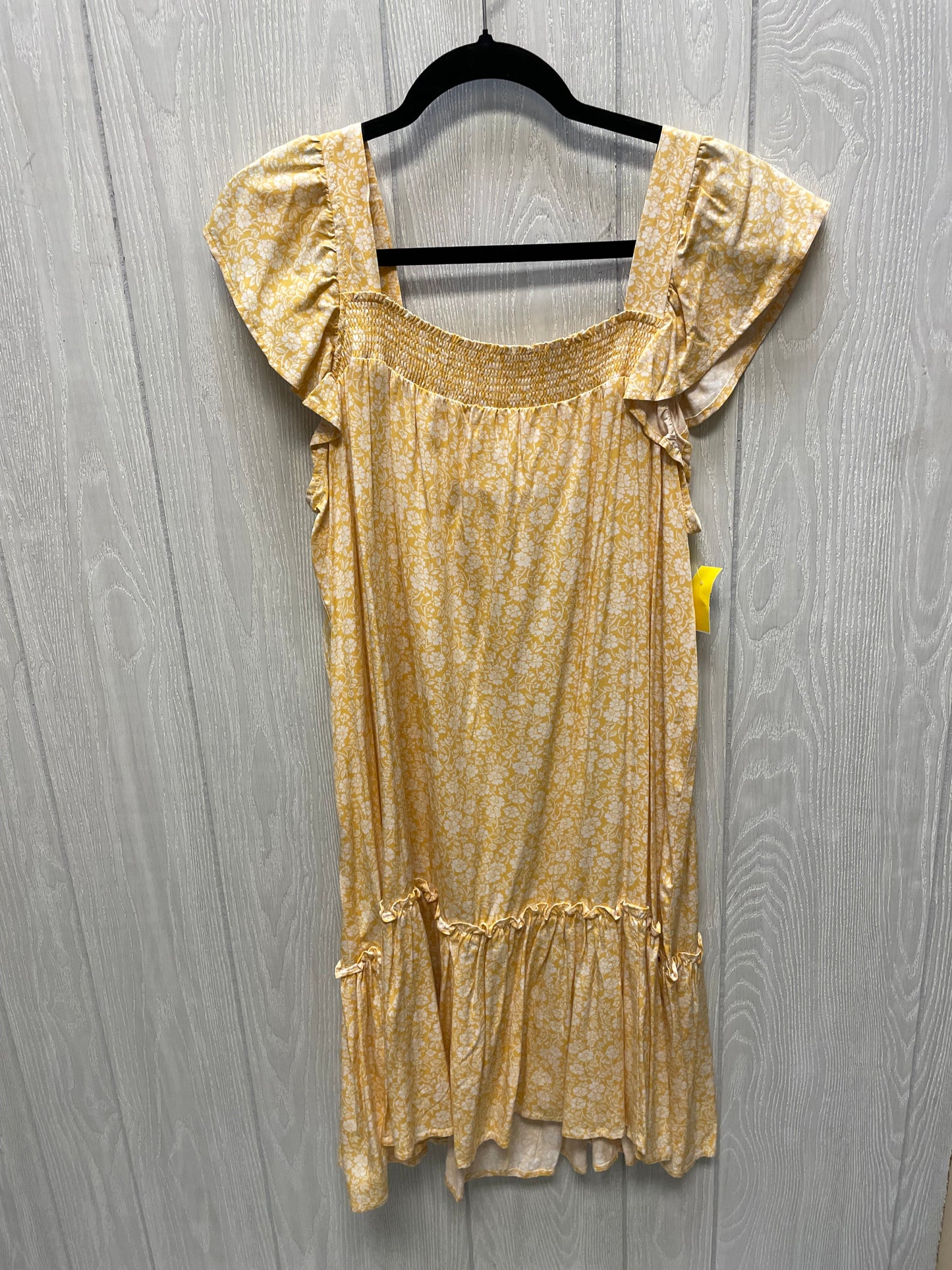 Dress Casual Short By Wonderly In Yellow, Size: M