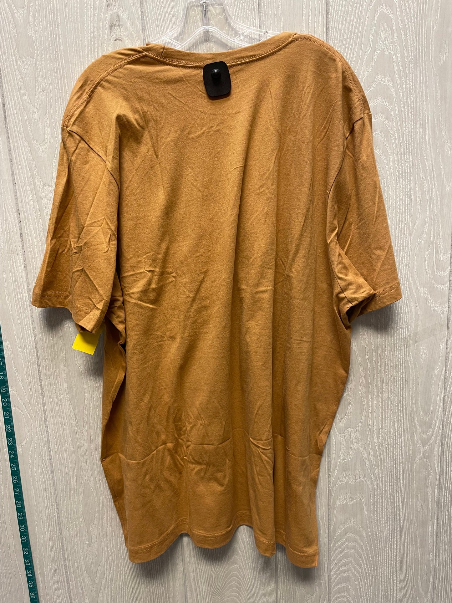 Top Short Sleeve By Bella + Canvas In Tan, Size: 3x