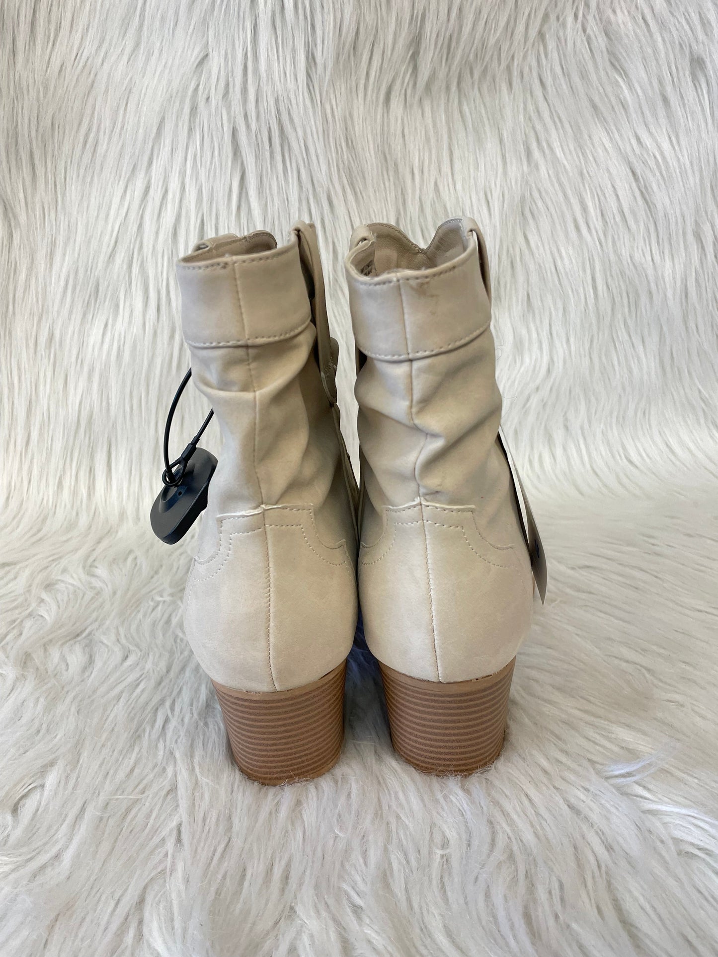 Boots Western By Time And Tru In Cream, Size: 10