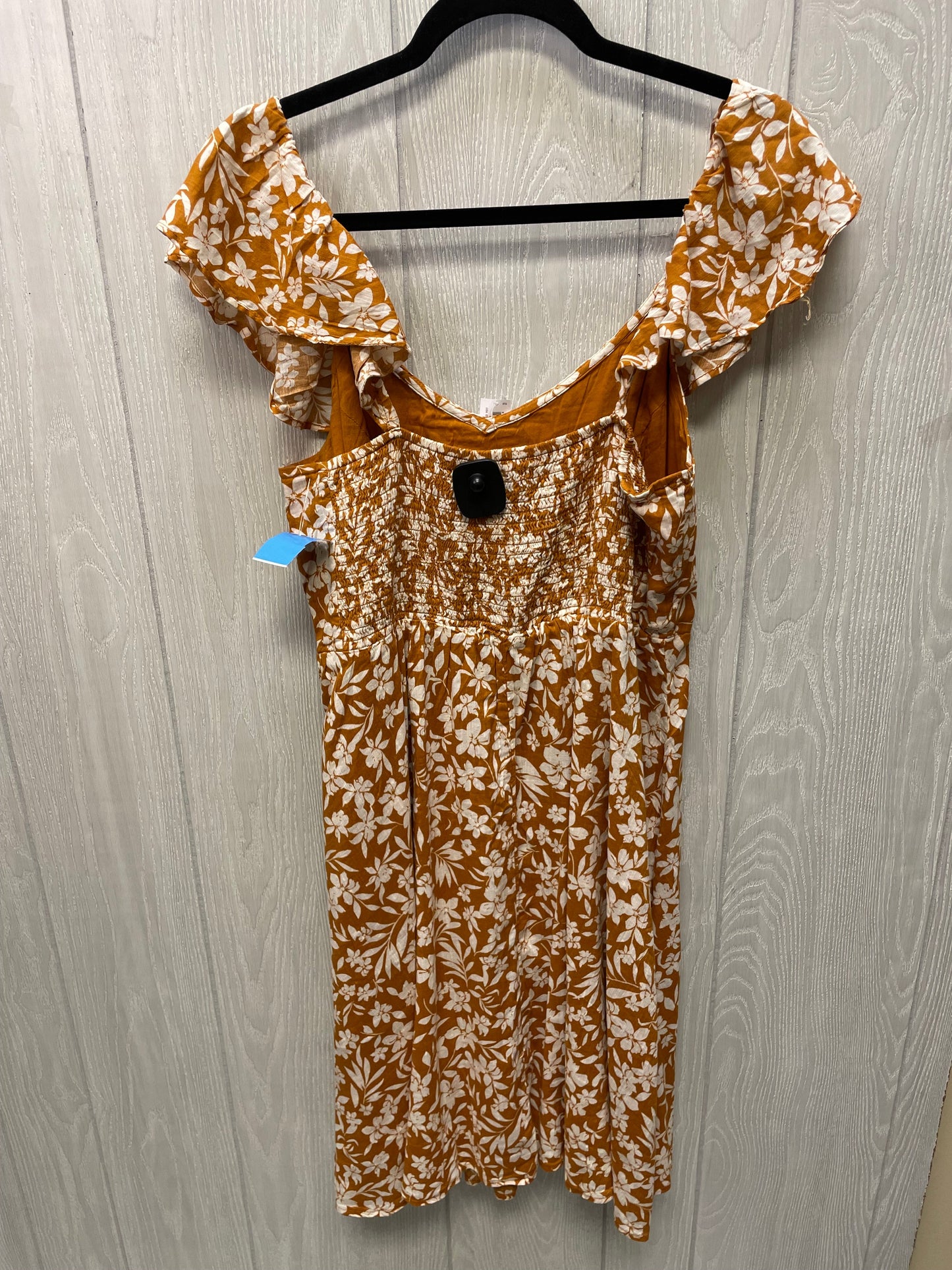 Dress Casual Short By Old Navy In Cream & Orange, Size: L