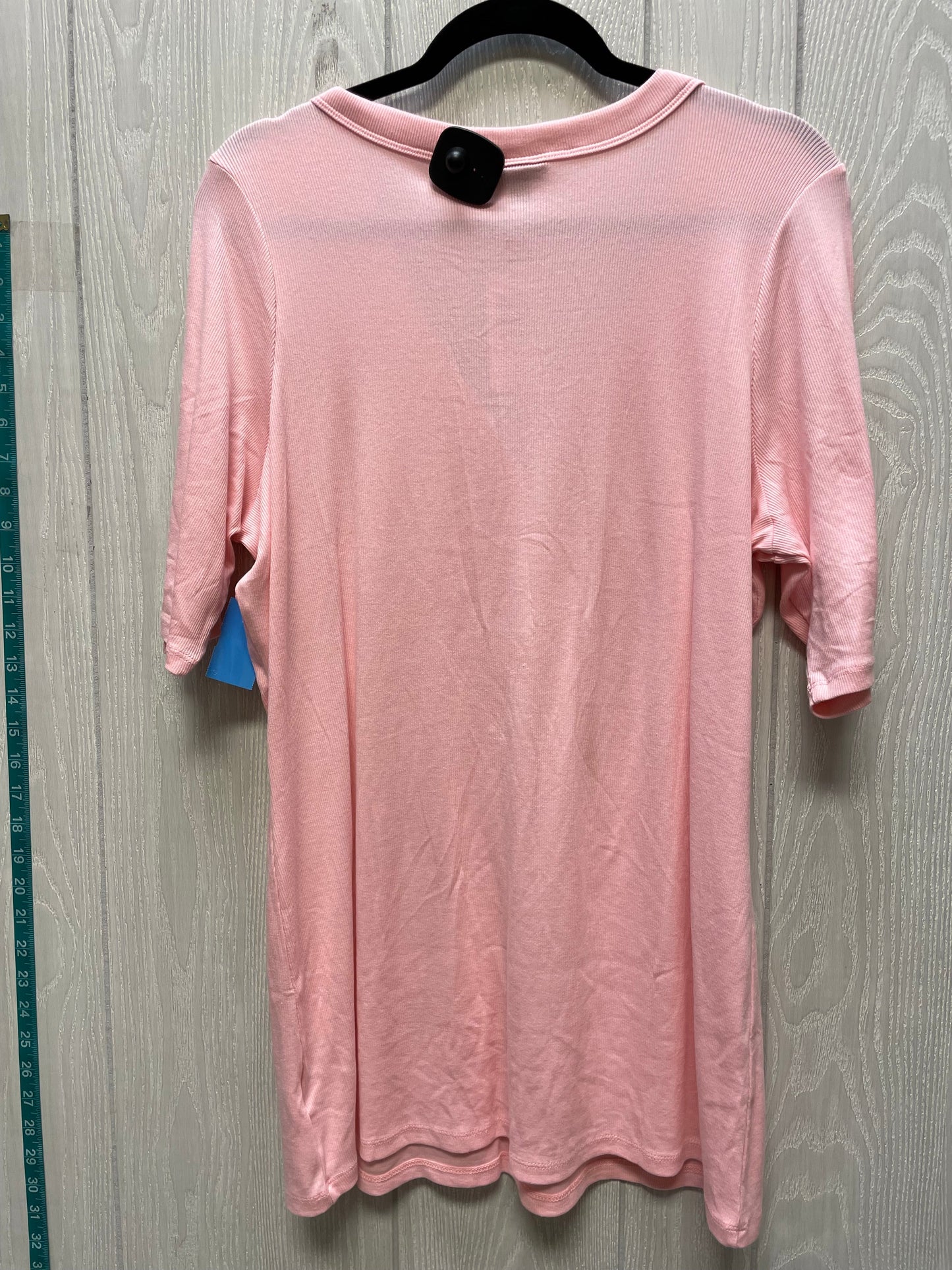 Top Short Sleeve By Torrid In Pink, Size: 3x