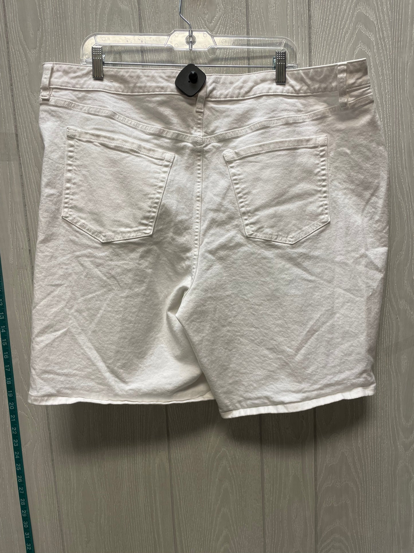 Shorts By Lane Bryant In White Denim, Size: 20