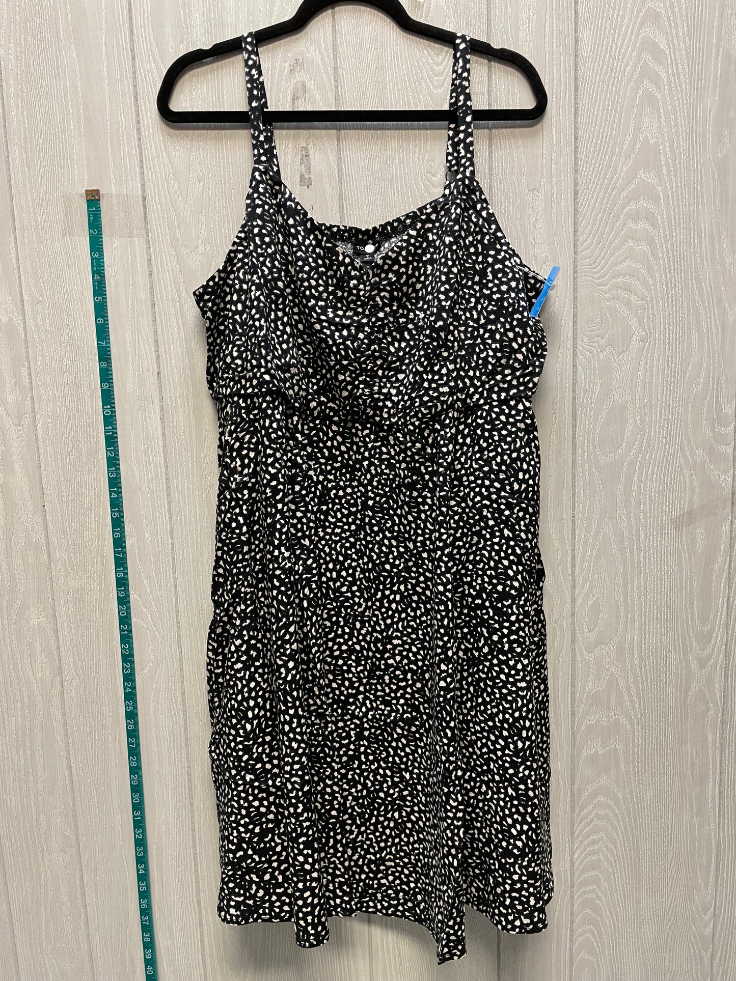 Dress Casual Short By Torrid In Black & White, Size: 2x