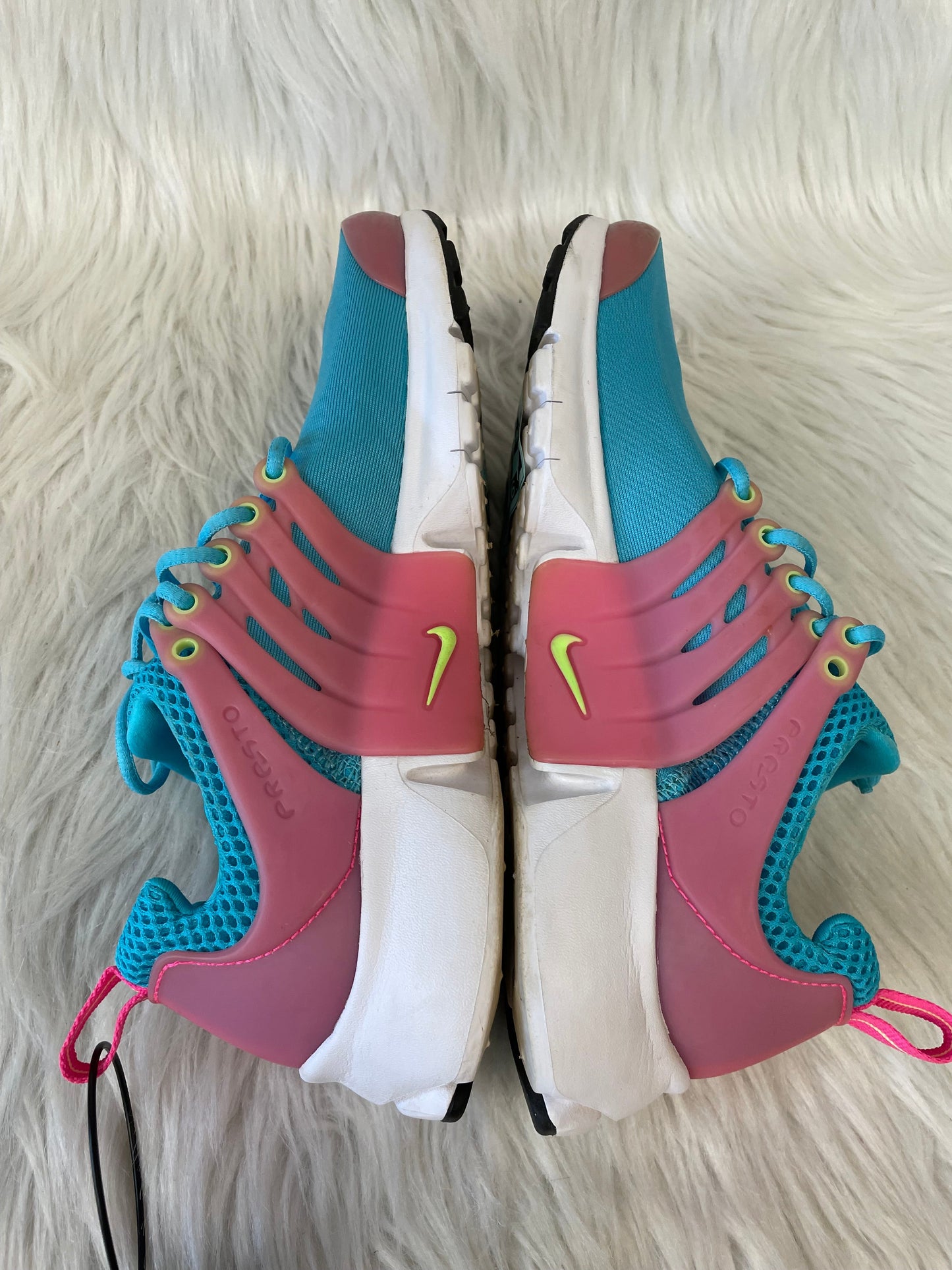 Shoes Athletic By Nike In Blue & Pink, Size: 7.5