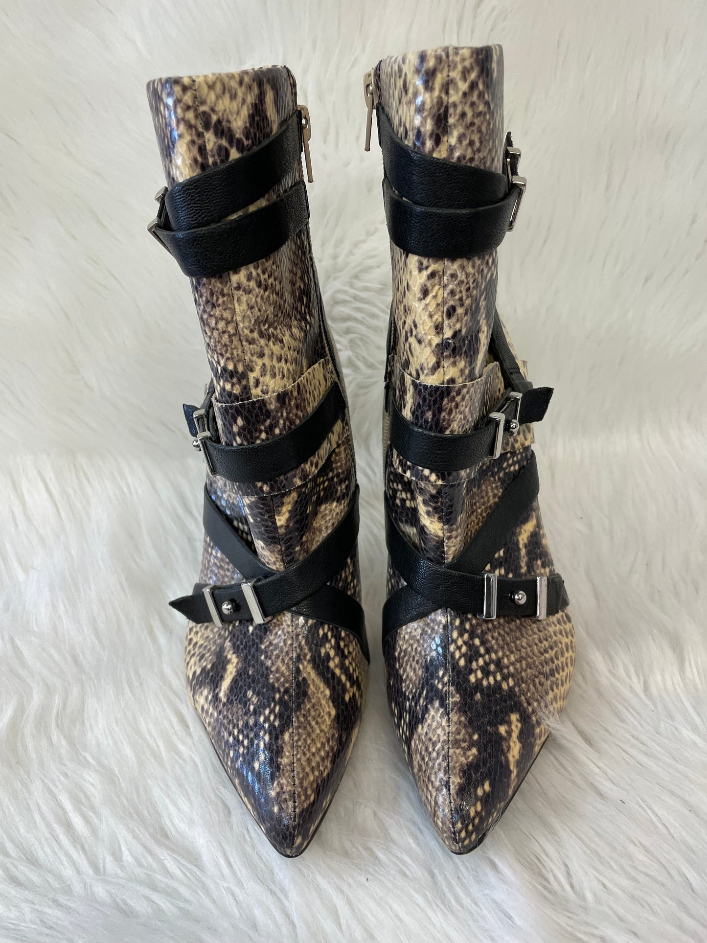 Boots Ankle Heels By Guess In Snakeskin Print, Size: 8.5