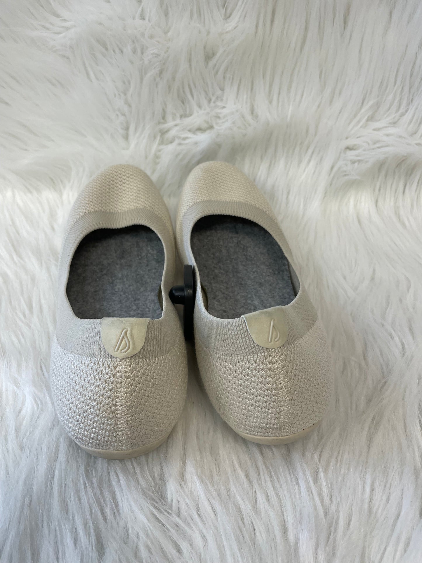 Shoes Flats By Allbirds In Cream, Size: 10