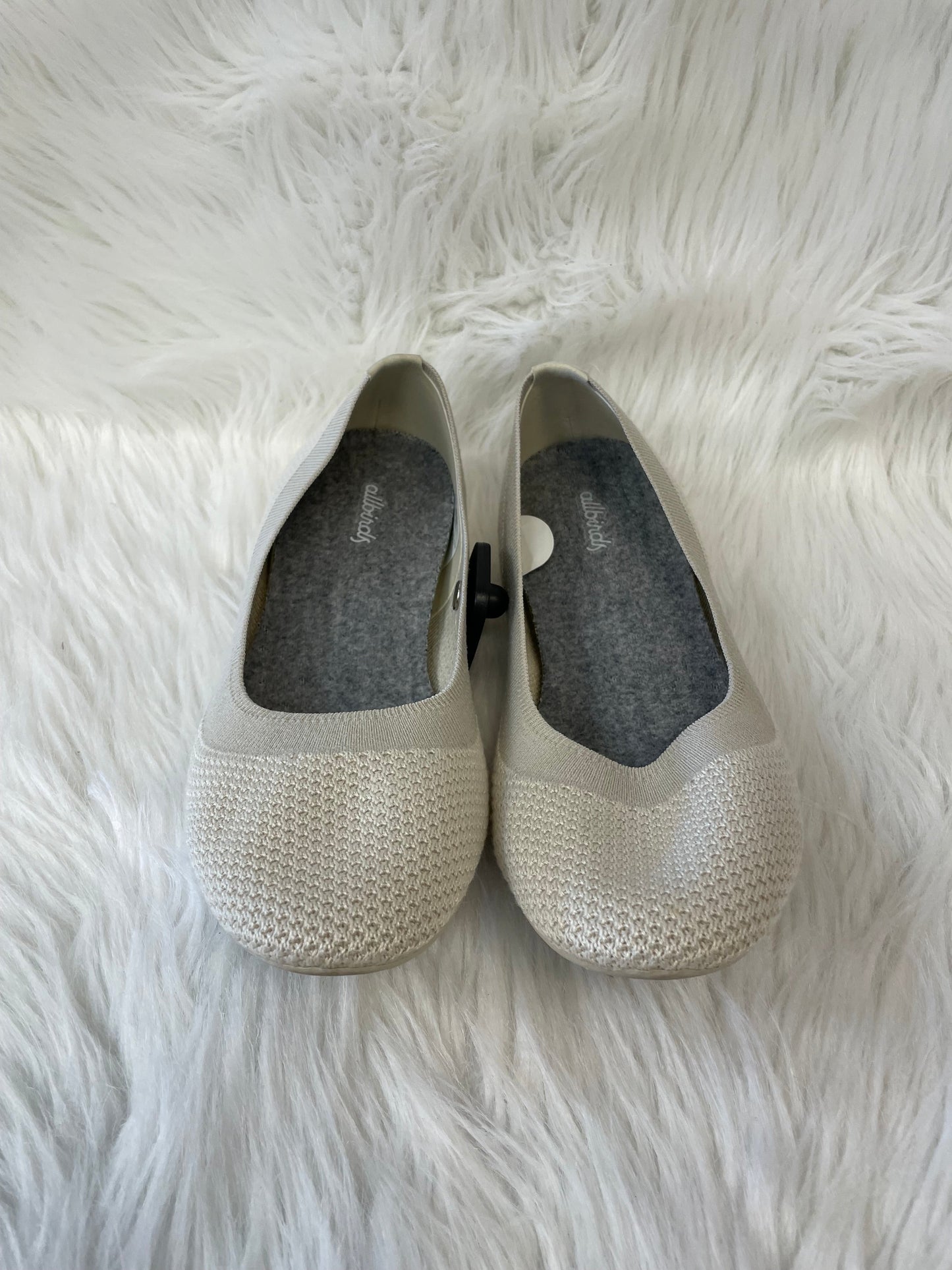 Shoes Flats By Allbirds In Cream, Size: 10