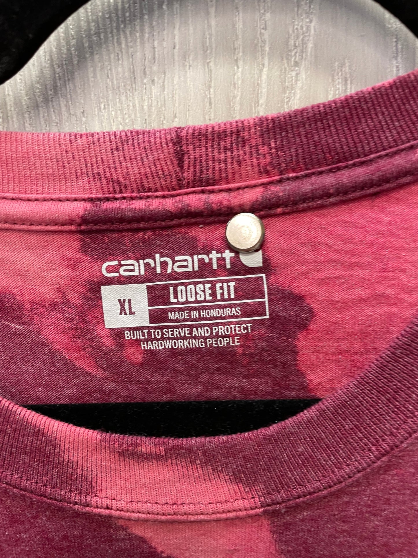 Top Short Sleeve By Carhartt In Pink & Red, Size: Xl