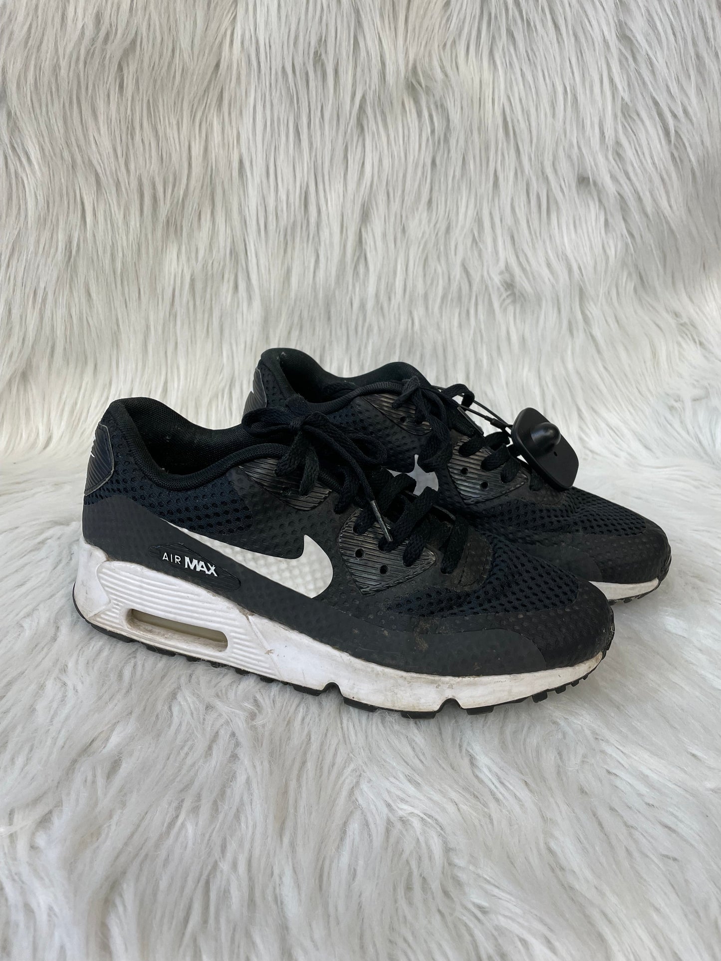 Shoes Sneakers By Nike In Black & White, Size: 8