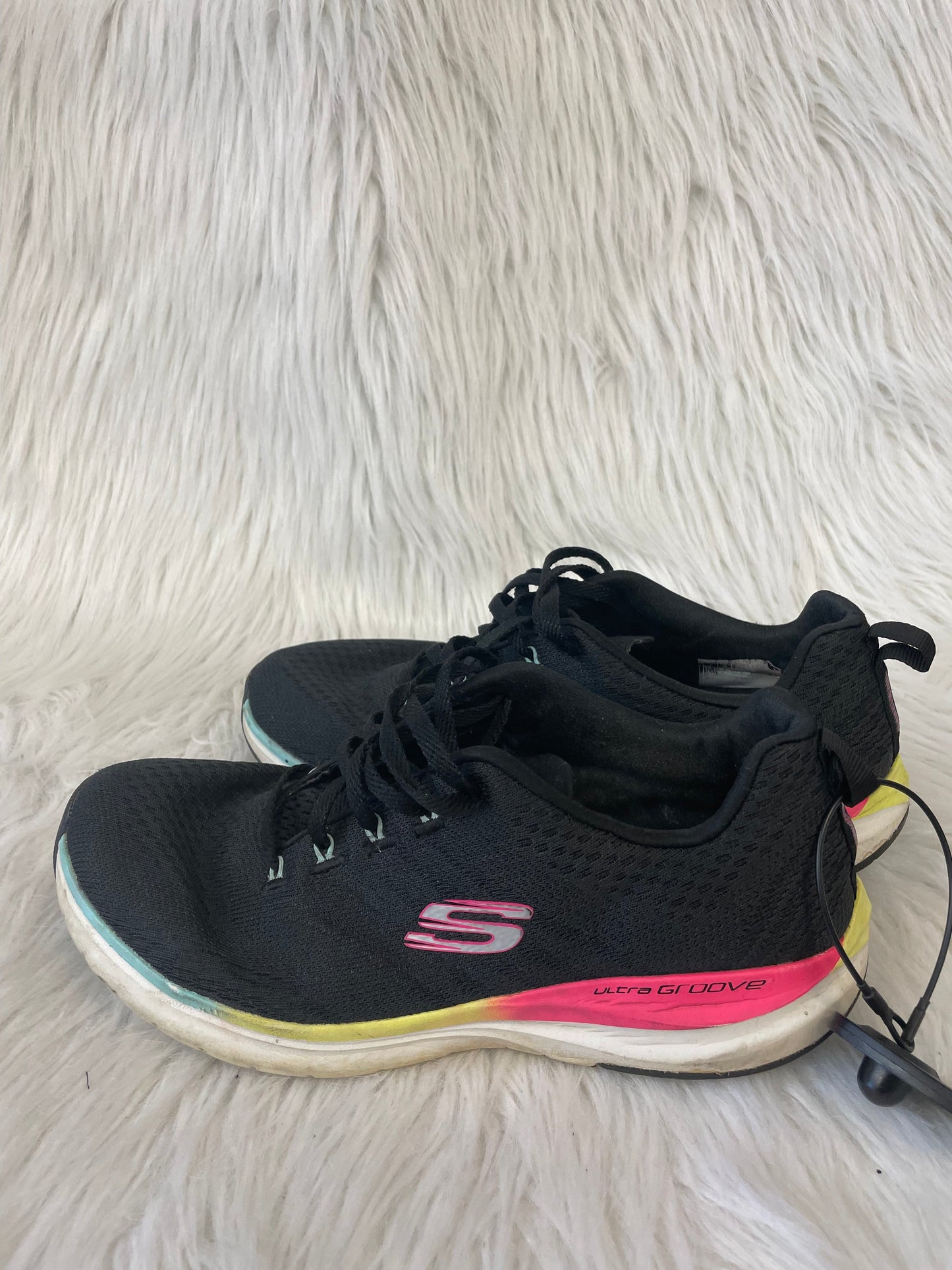 Shoes Athletic By Skechers In Black, Size: 7