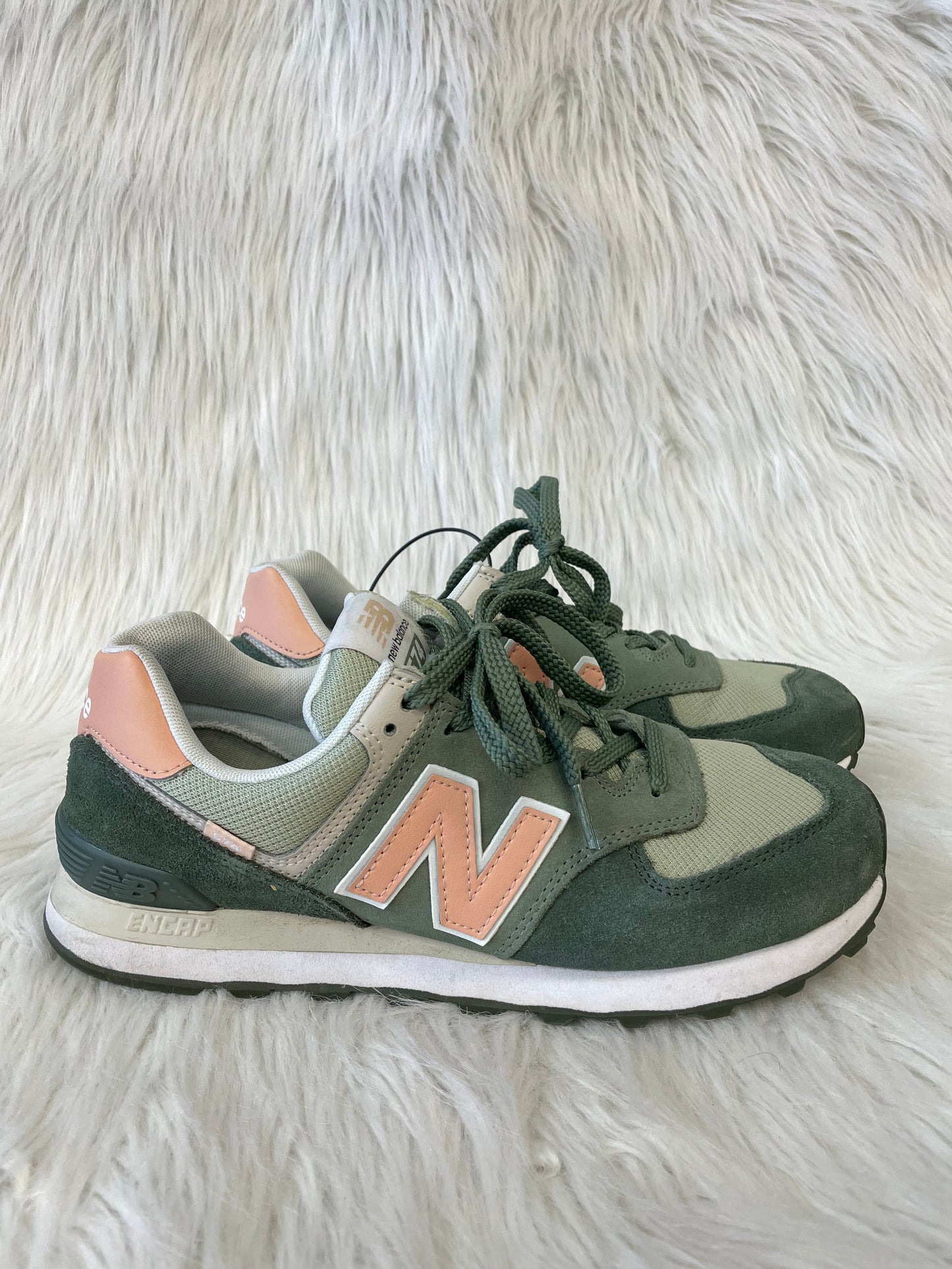 Shoes Sneakers By New Balance In Green & Tan, Size: 10