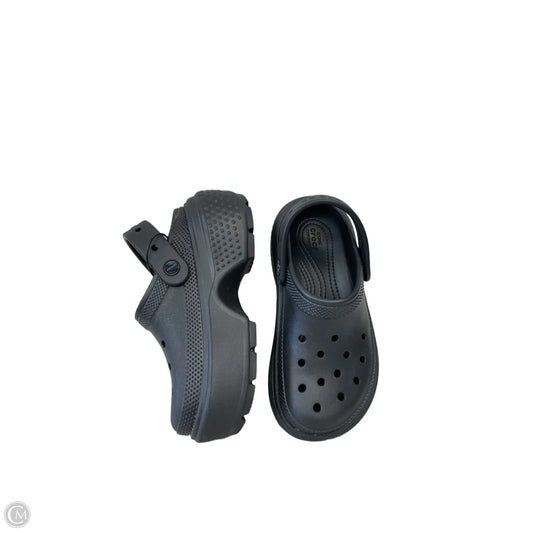 Shoes Heels Platform By Crocs In Black, Size: 6