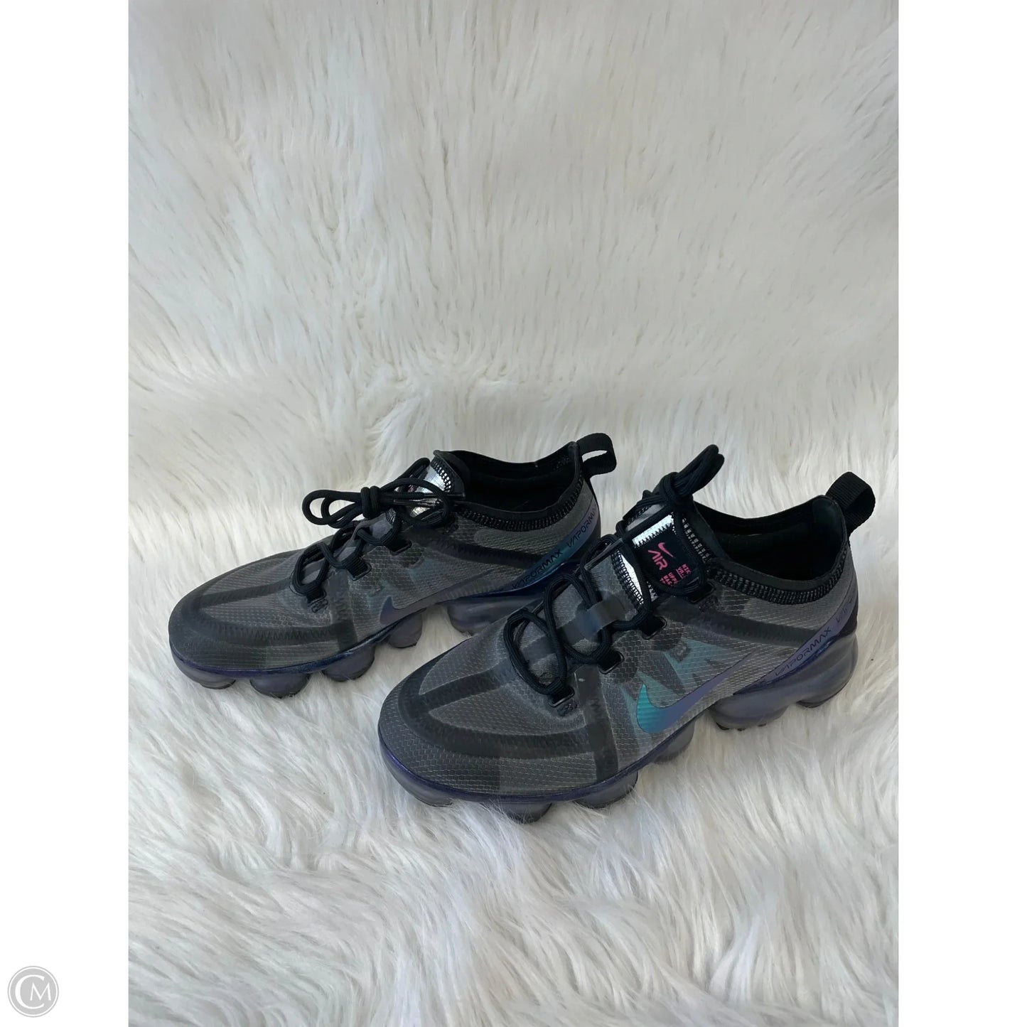 Shoes Sneakers By Nike In Grey, Size: 7