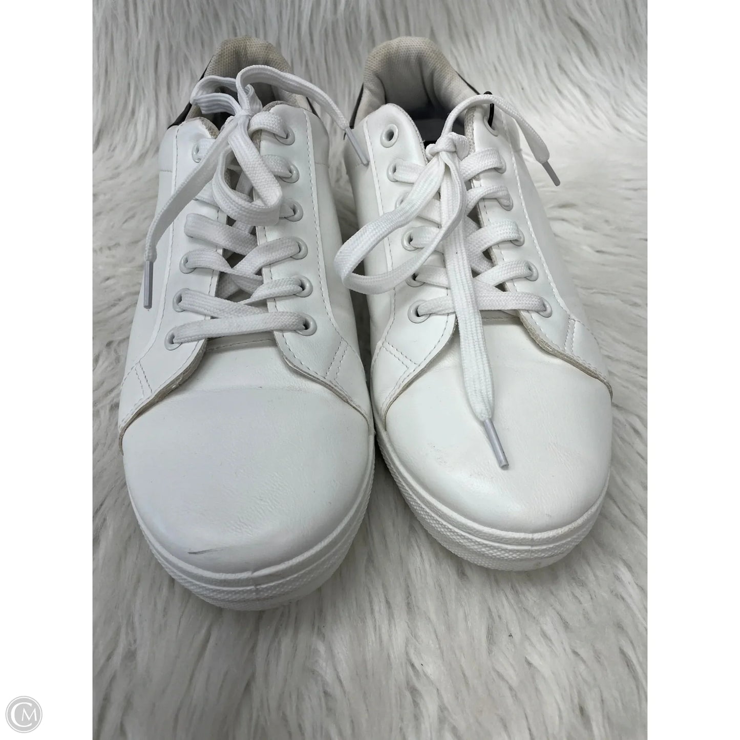 Shoes Sneakers By Calvin Klein In White, Size: 9