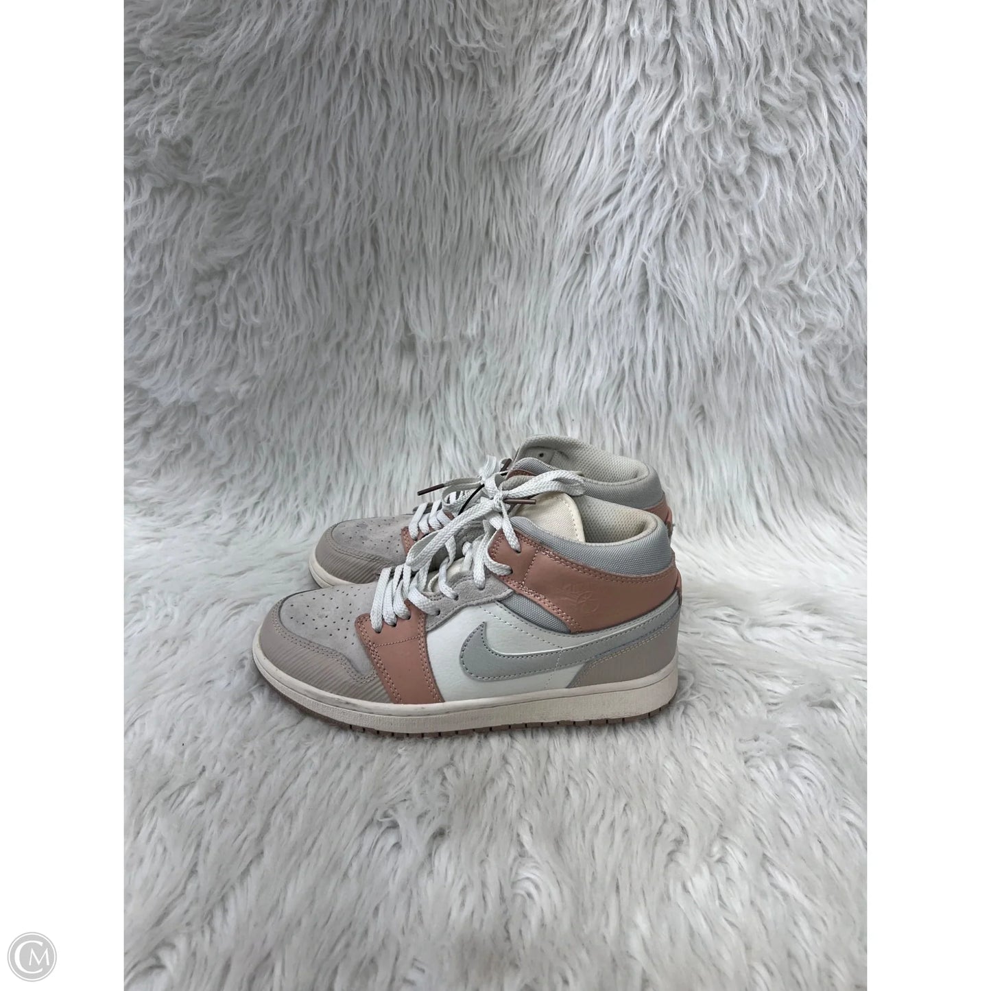 Shoes Sneakers By Nike In Cream & Tan, Size: 9.5