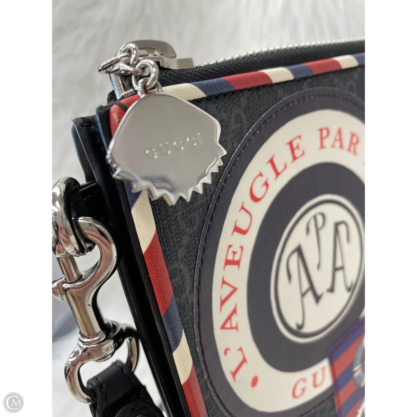 Wristlet Luxury Designer By Gucci, Size: Large