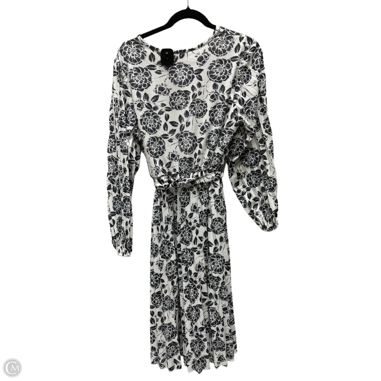 Dress Casual Short By Clothes Mentor In Grey & White, Size: 2x