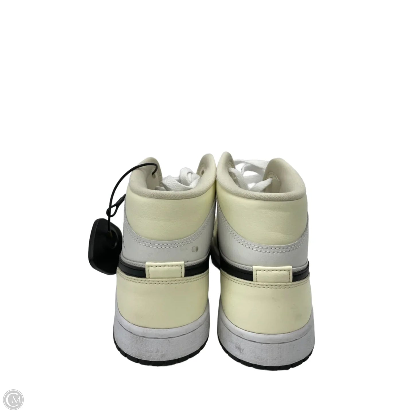 Shoes Sneakers By Nike In Cream & White, Size: 8
