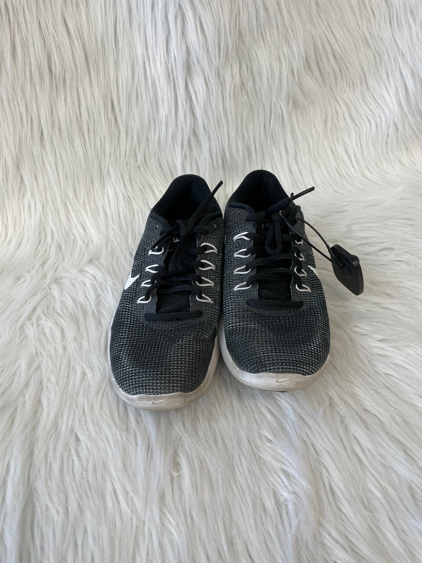 Grey White Shoes Athletic Nike, Size 6