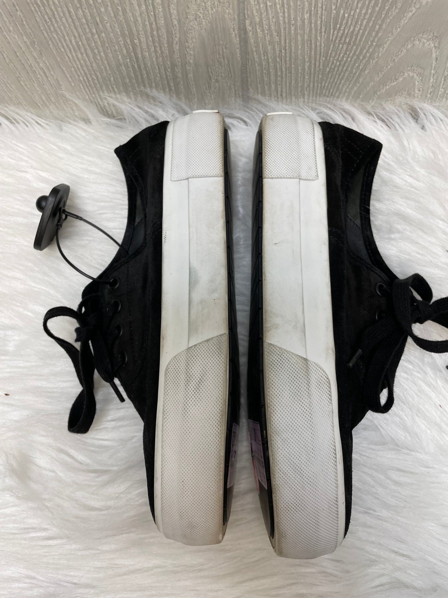 Black & White Shoes Sneakers Vince, Size 7.5