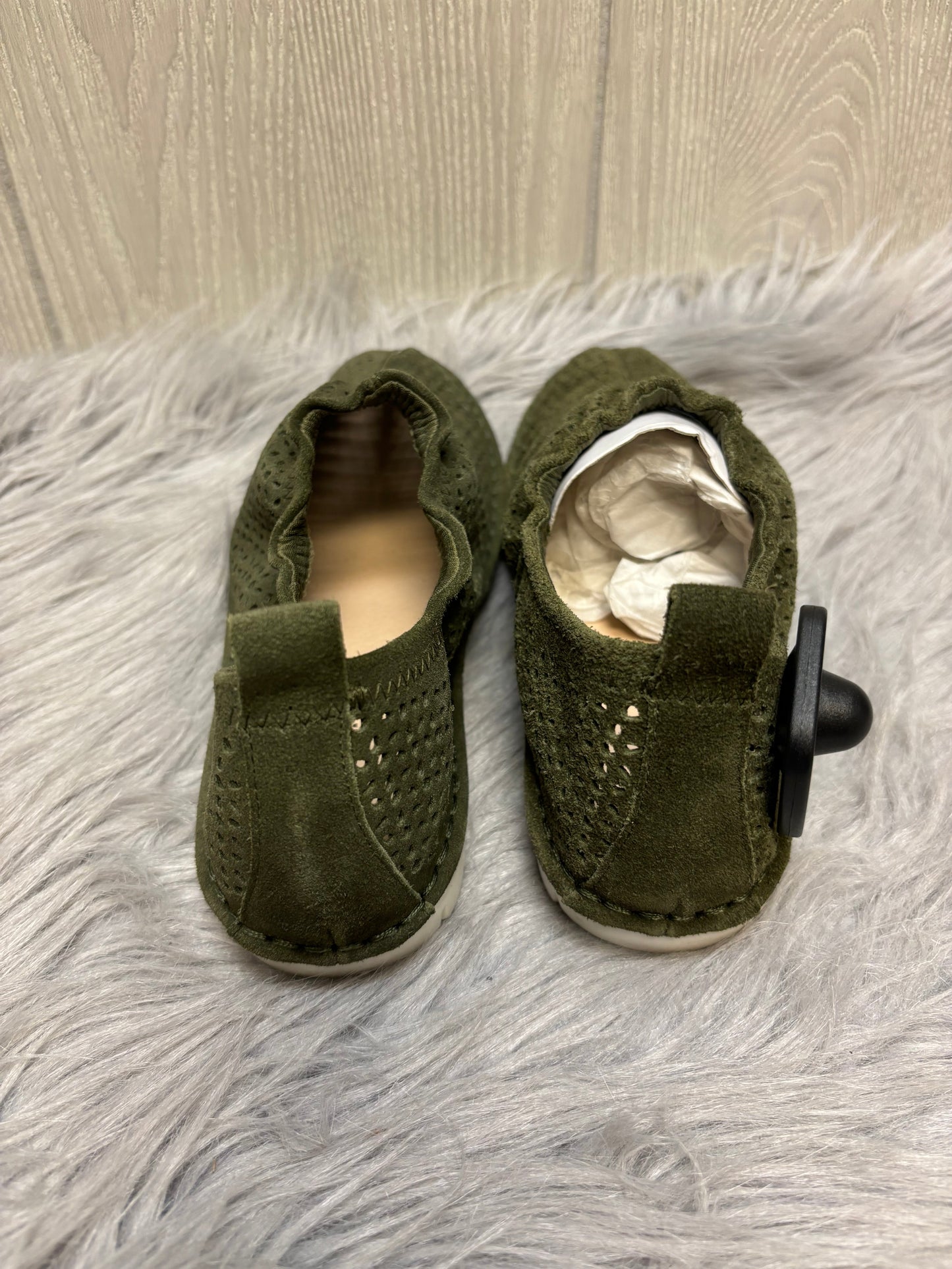Green Shoes Flats Kelsi Dagger, Size 7