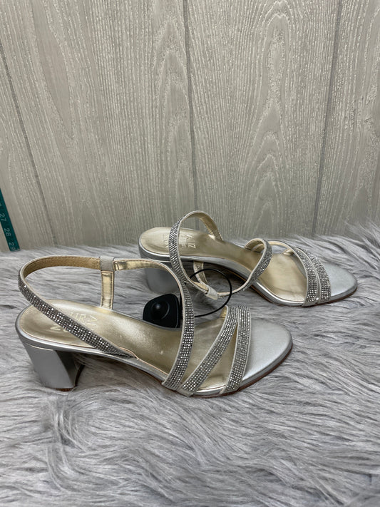 Sandals Heels Block By Naturalizer In Silver, Size: 7