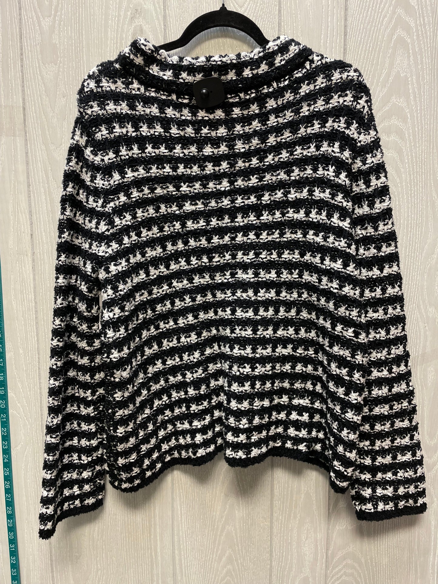 Sweater By Ann Taylor In Black & White, Size: L