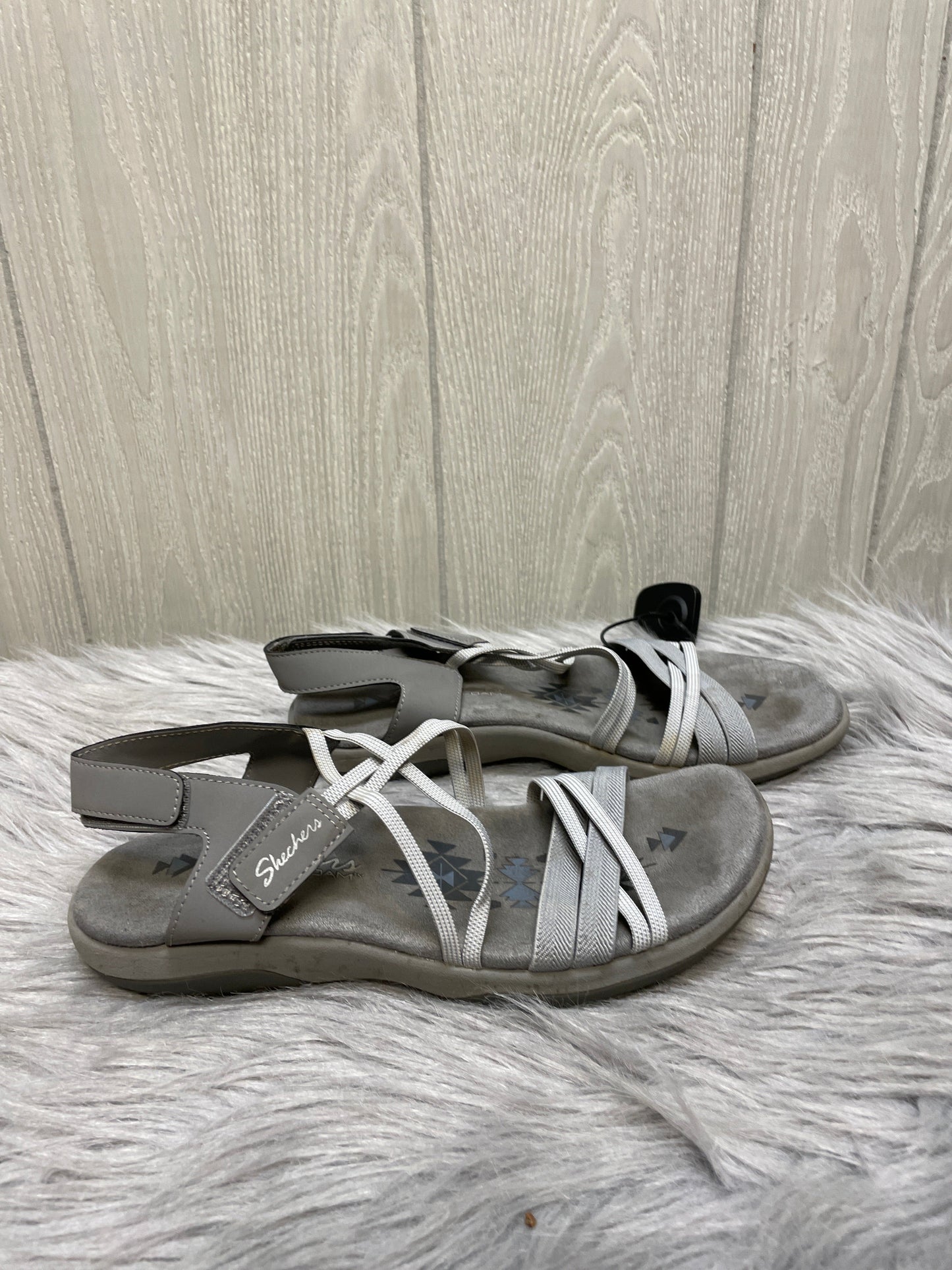 Sandals Flats By Skechers In Grey, Size: 7