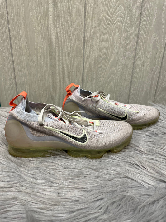 Shoes Athletic By Nike In Grey, Size: 8