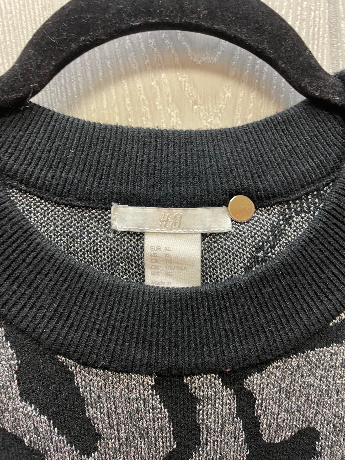 Sweater By H&m In Black & Silver, Size: Xl