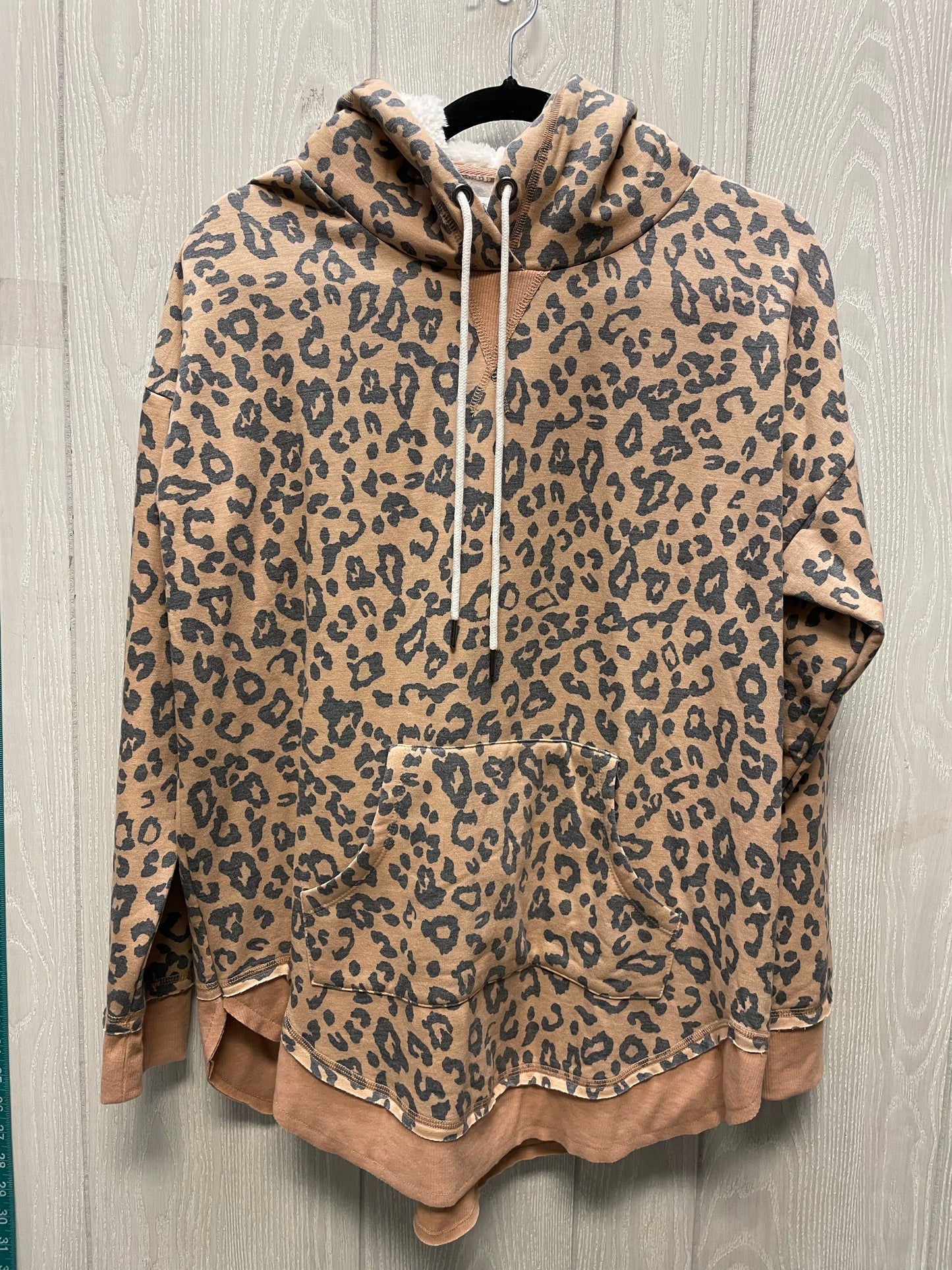 Top Long Sleeve By Maurices In Animal Print, Size: L