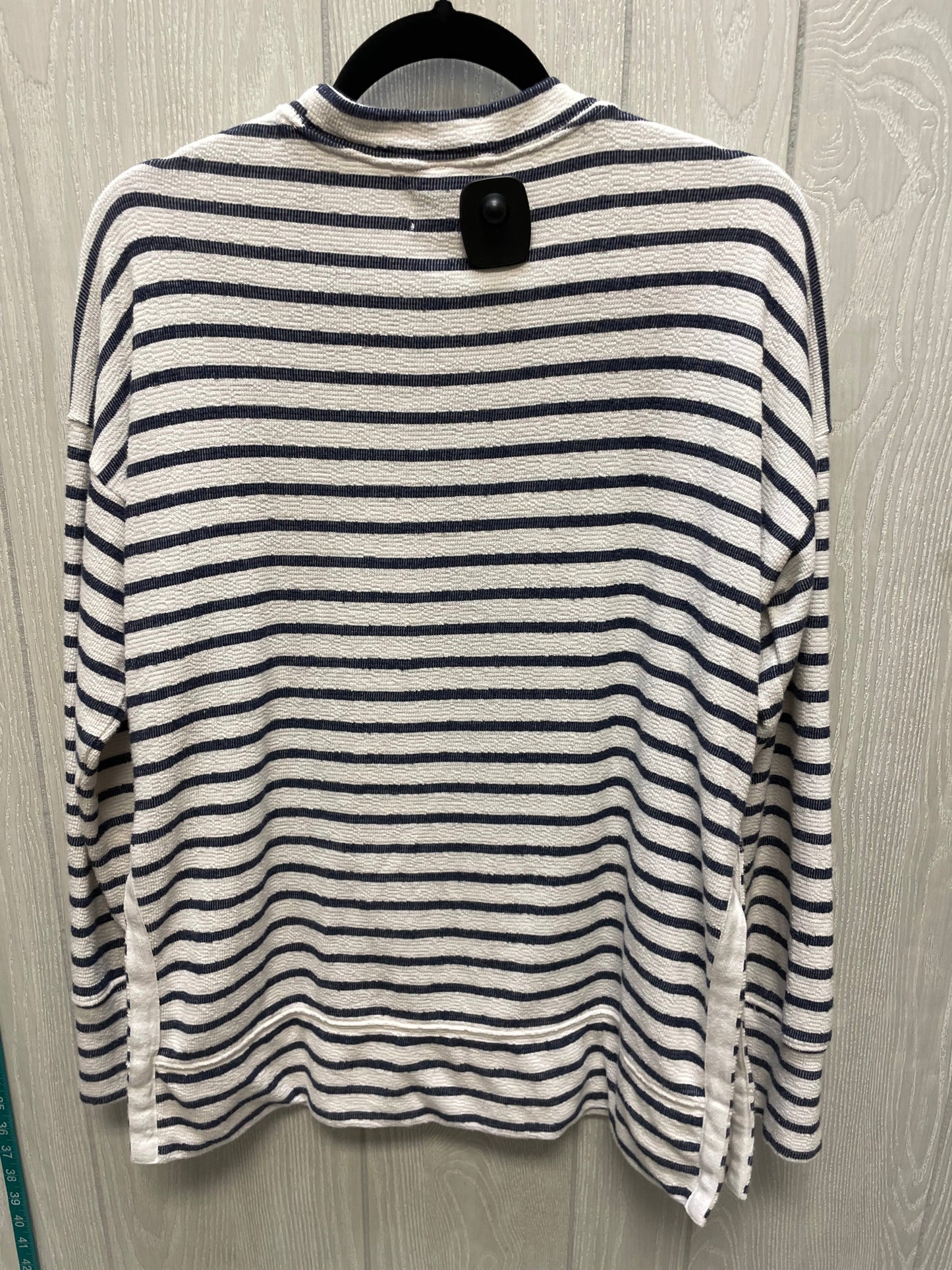 Top Long Sleeve By Aerie In Striped Pattern, Size: Xs