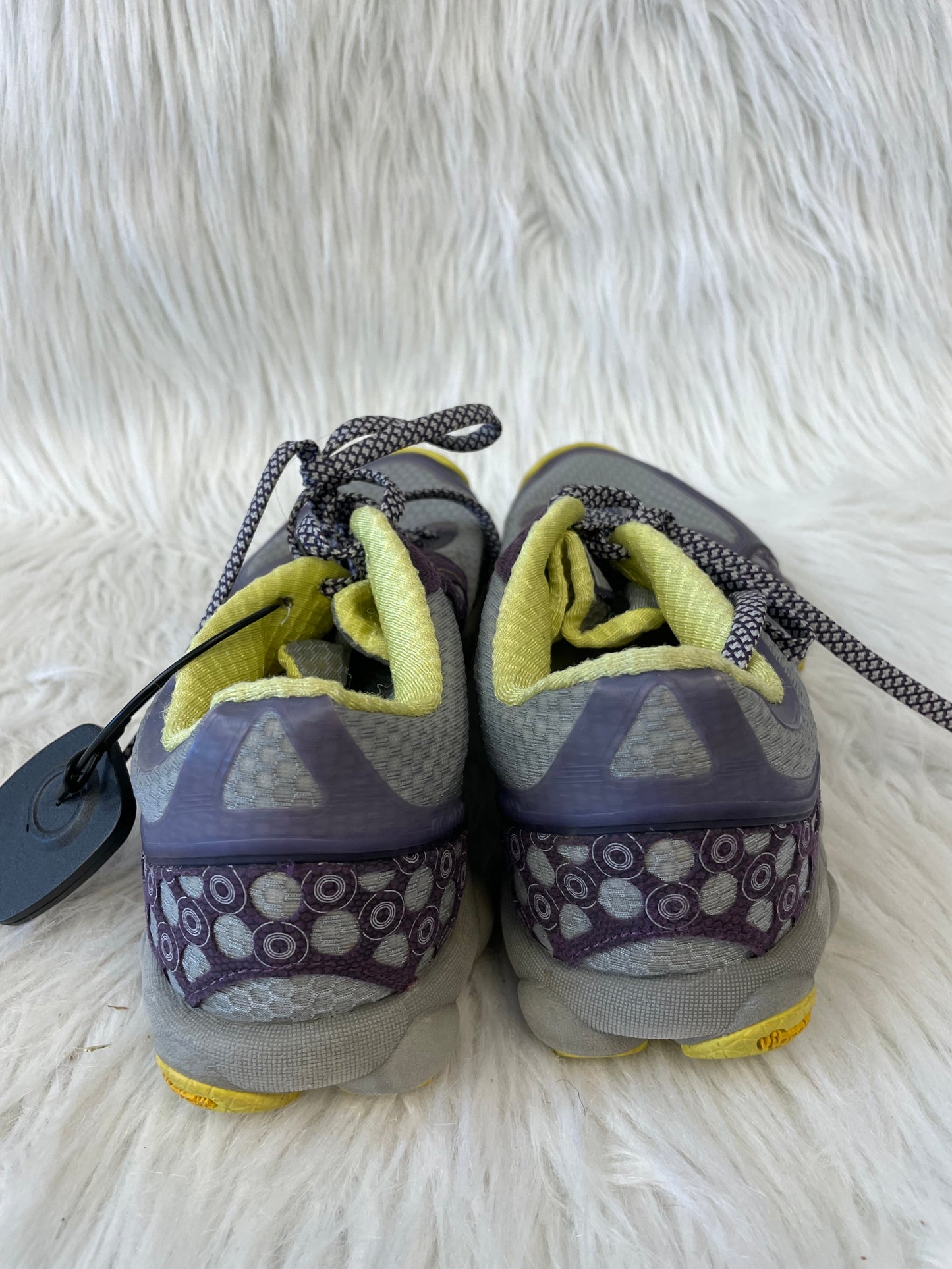 Shoes Athletic By New Balance In Grey & Yellow, Size: 8