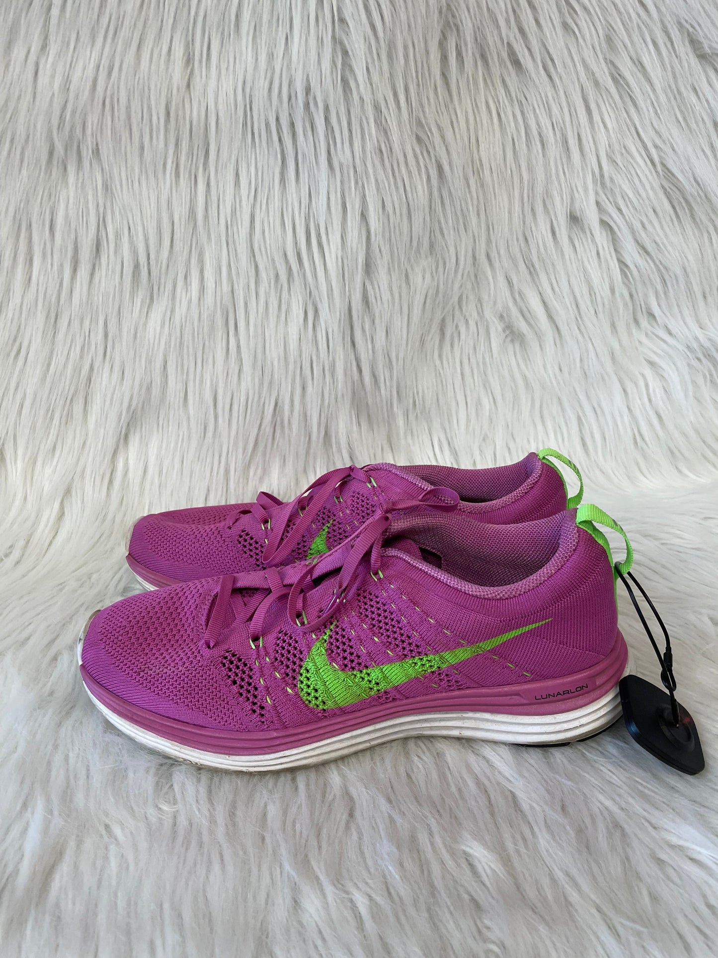 Shoes Athletic By Nike In Green & Pink, Size: 9.5