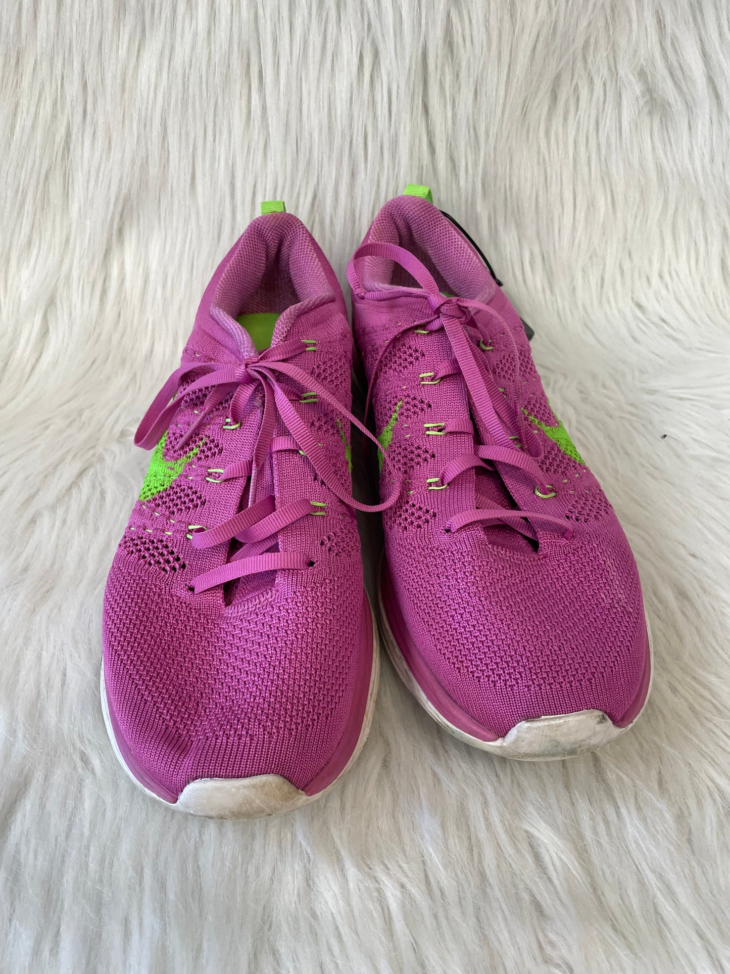 Shoes Athletic By Nike In Green & Pink, Size: 9.5